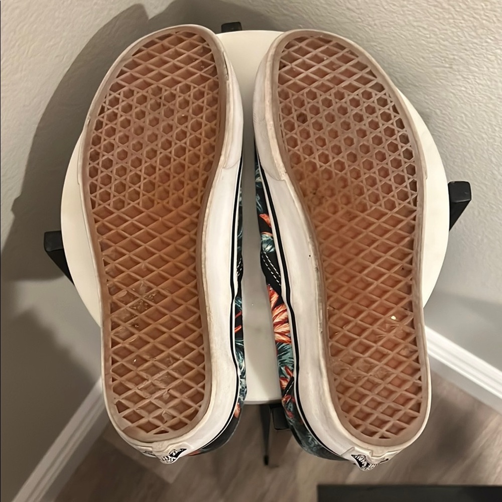Vans Black Hawaiian Floral Slip-On Sneakers - Picture 3 of 3